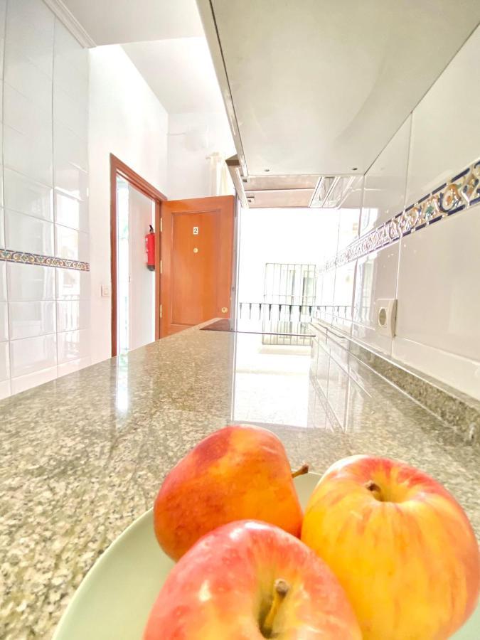 Comfortable Studio Old Town, Parking Optional Seville Ngoại thất bức ảnh