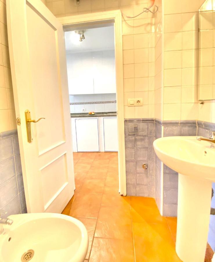 Comfortable Studio Old Town, Parking Optional Seville Ngoại thất bức ảnh